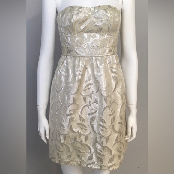 American Eagle Women Size 8 Silver Gold Strapless‎ - Picture 1 of 6